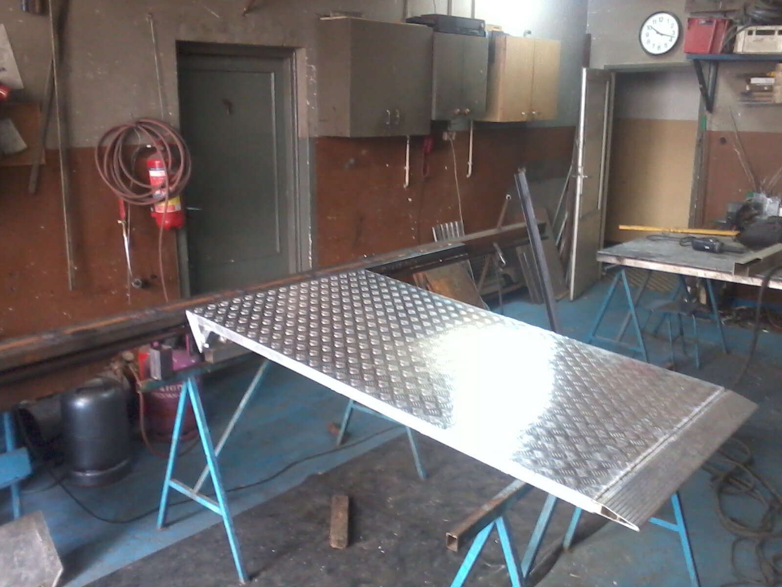 element aluminiowy podjazdu dla wózków