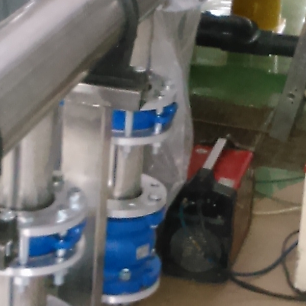 zestaw pompowy w trakcie budowy